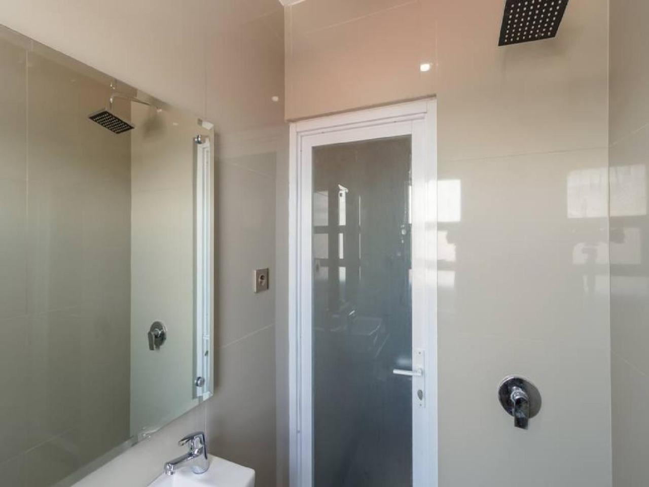 Reddoorz Plus @ Boulevard Panakkukang Makassar Kültér fotó